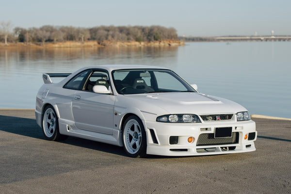 R33 Skyline
