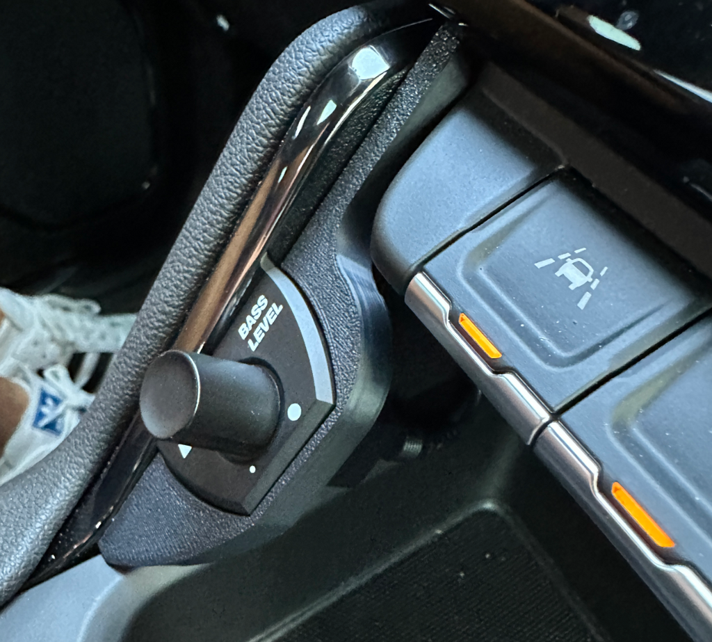 GMC Sierra Bass Knob Mounting