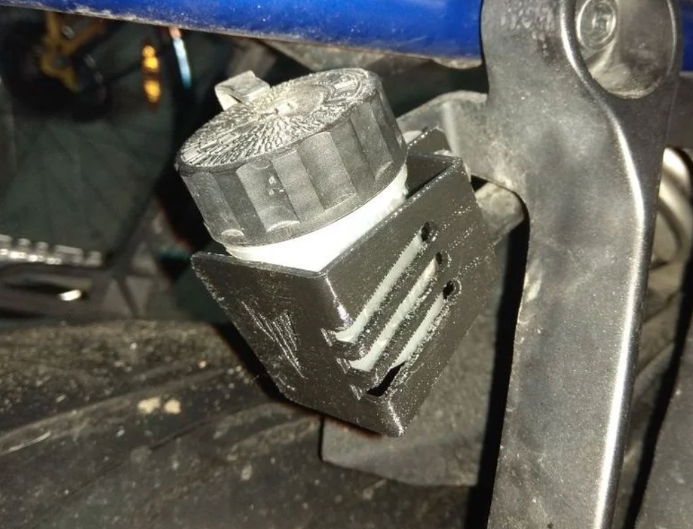 Yamaha MT09/FZ09 Brake Reservoir Cover