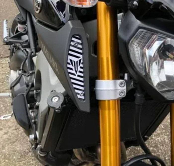 Yamaha FZ09 Logo Air Intake Grille