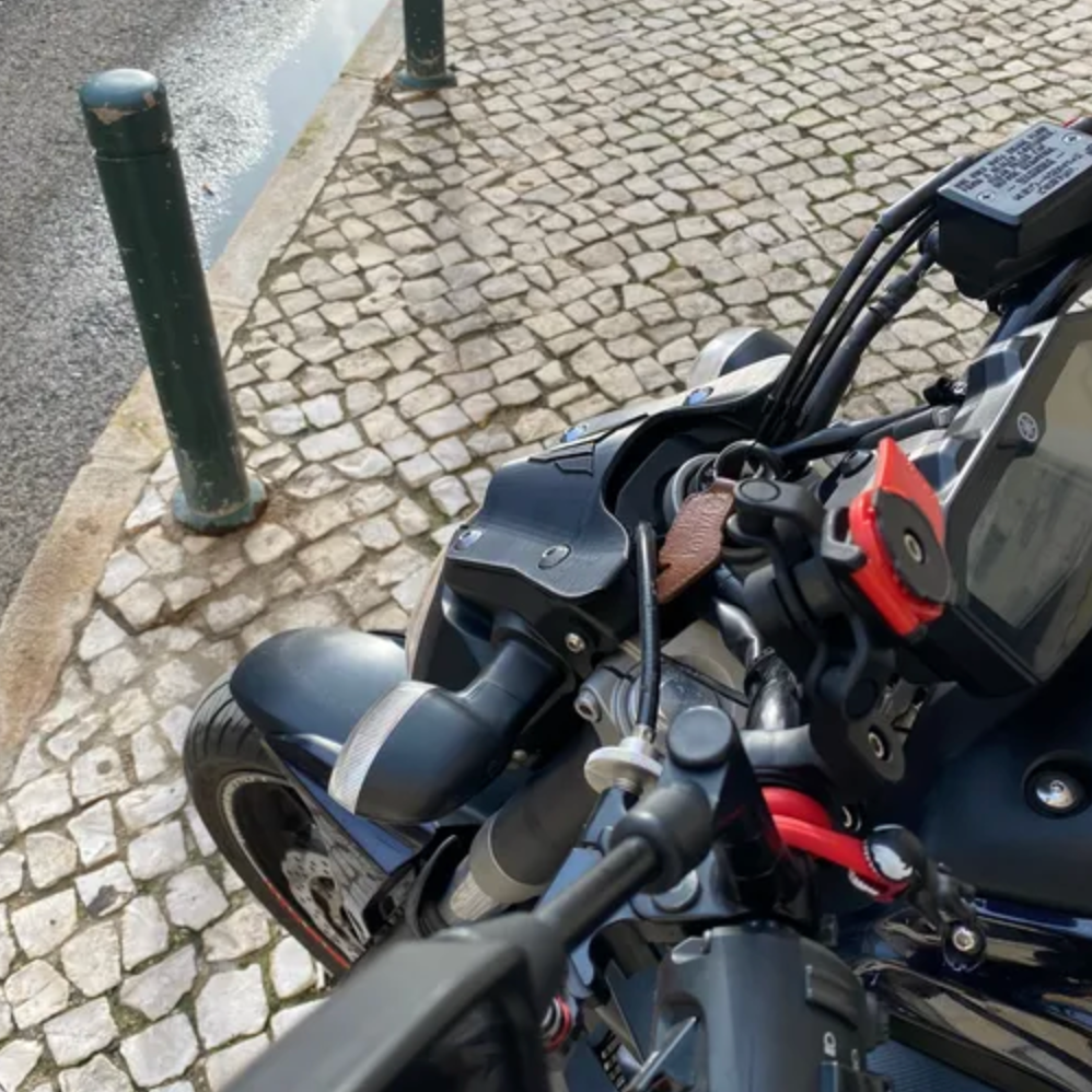 Yamaha MT-07 / MT-09 / FZ-07 Puig Windshield Mount Covers
